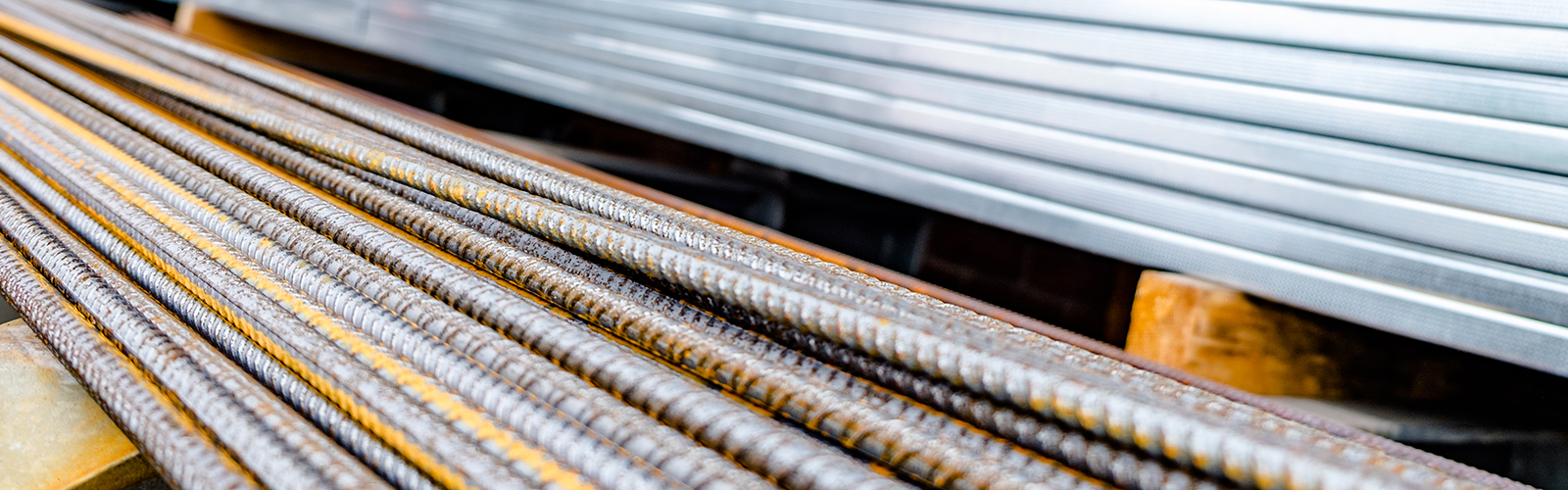 Baustoffe-Zubehör-Handwerk-Baustelle